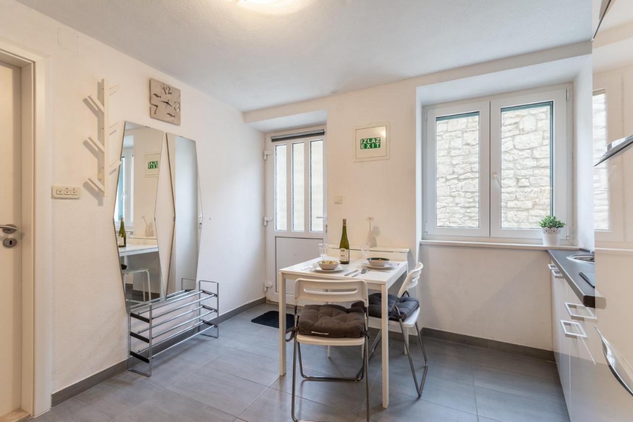 Apartments Sonja Pucisca Zewnętrze zdjęcie