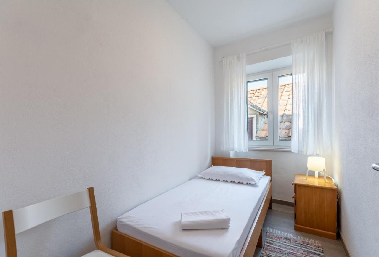 Apartments Sonja Pucisca Zewnętrze zdjęcie