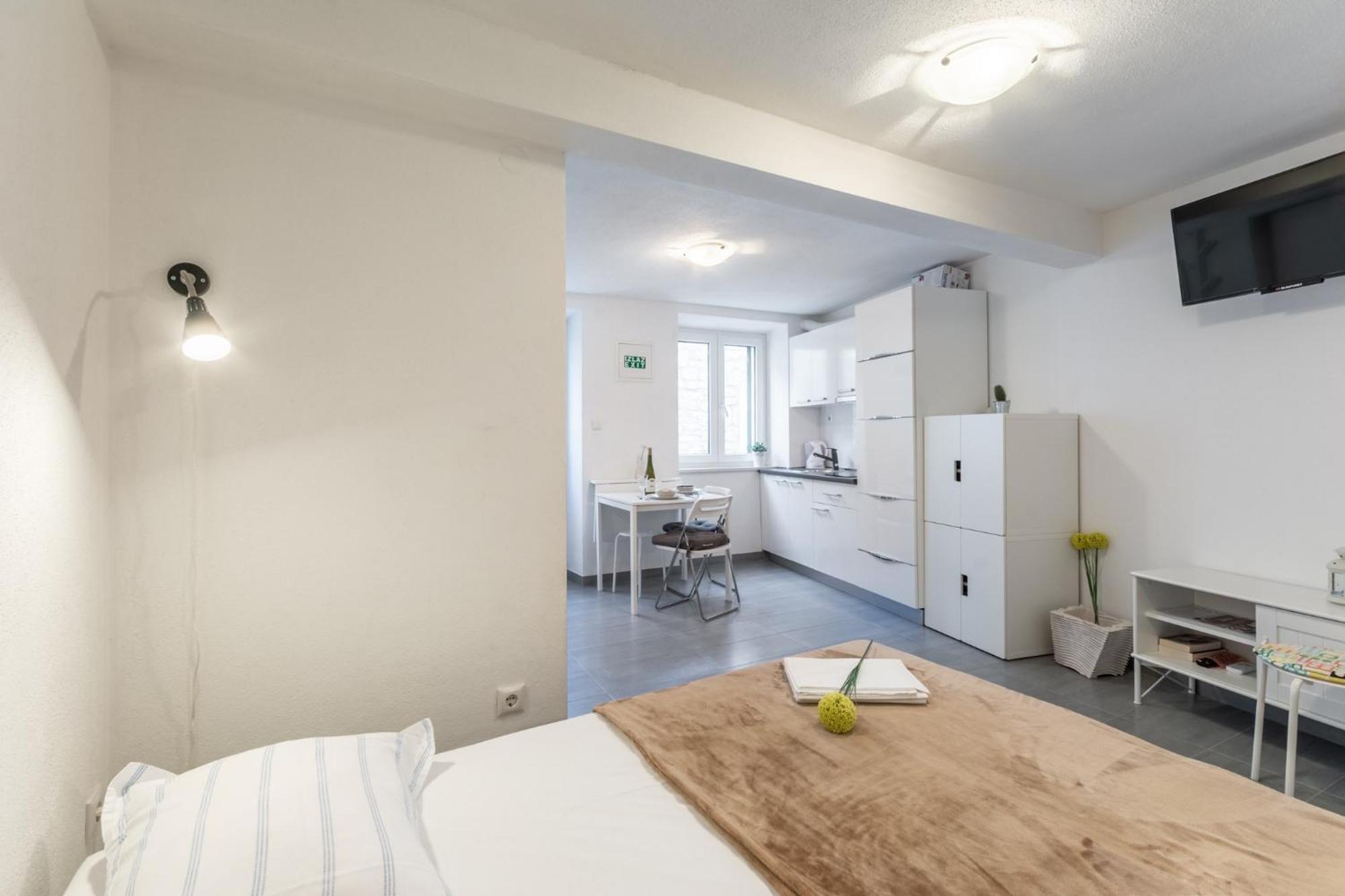 Apartments Sonja Pucisca Pokój zdjęcie